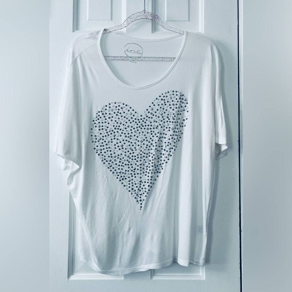 INC International Concepts White, Loose Fit, Heart Studded Tee. Size: XL